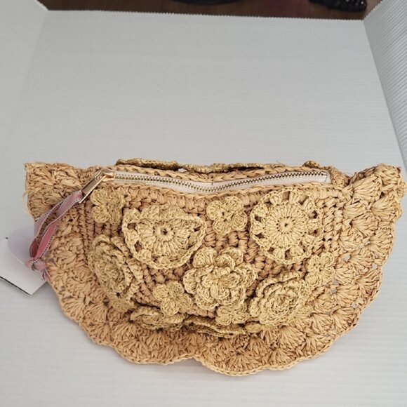BTB Los Angeles Santorini Raffia Floral‎ Clutch NWT - Picture 3 of 9